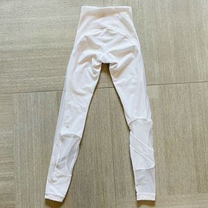 Never worn + Lululemon + White + Leggings + Size 2